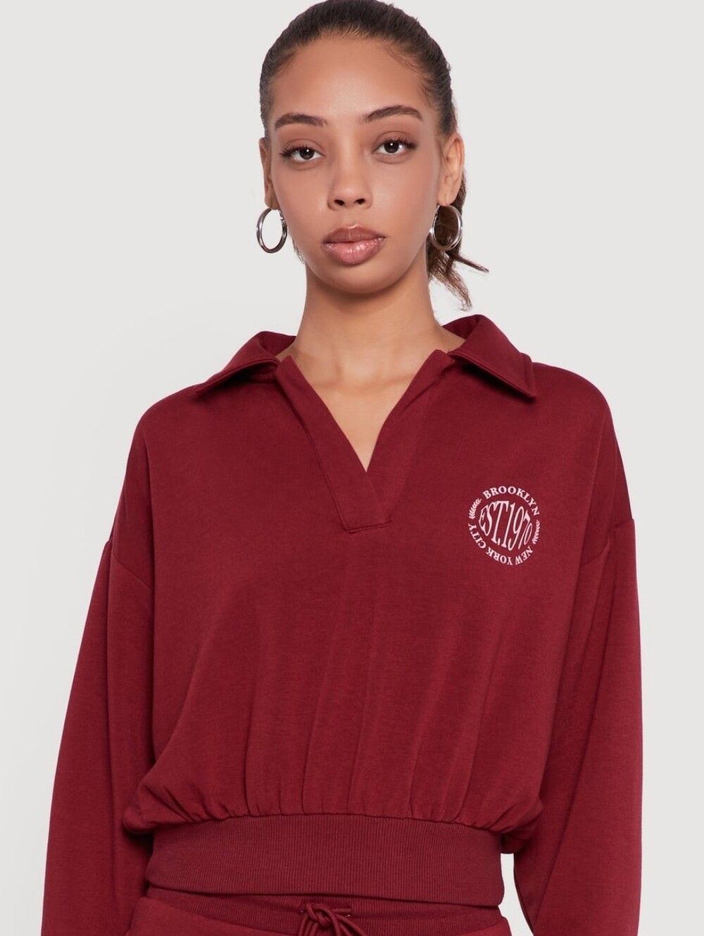 Burgundy Collared Sweatshirt Set with White Logo Size Large (Top Only)